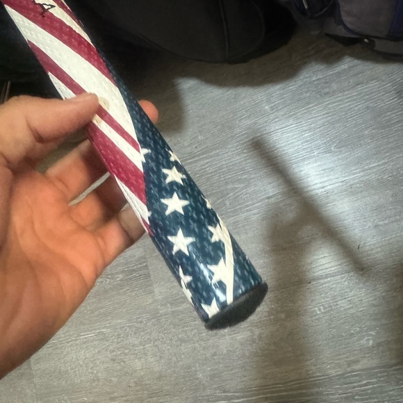 Super Stroke Putter Grip USA Edition
New - Picture 6 of 6